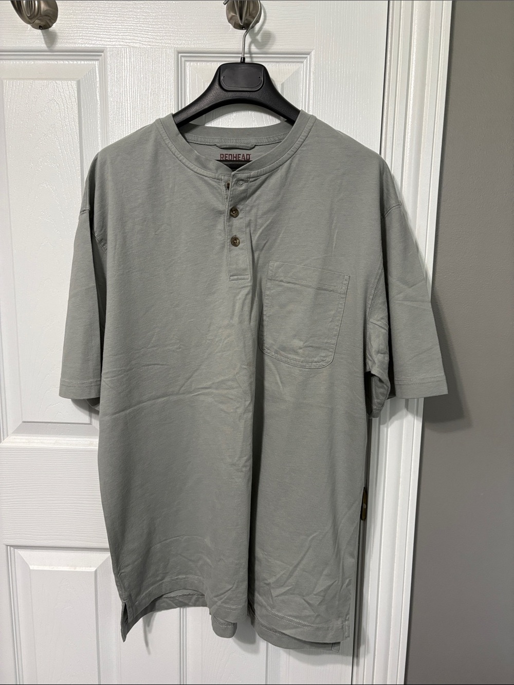 RedHead Men's Short-Sleeve Henley Pocket Tee — Sage Gray NWOT